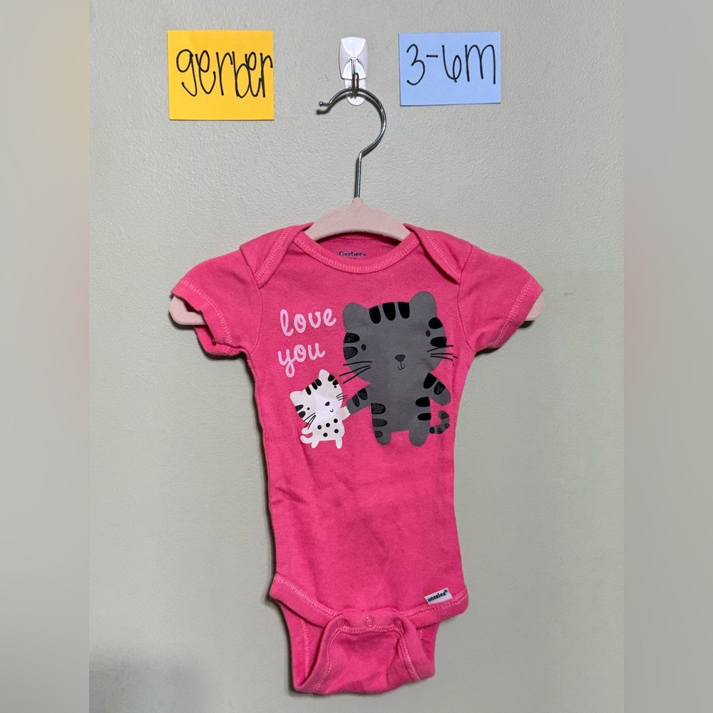 NWOT Gerber Pink Infant Onesie with Cats, Size 3-6M